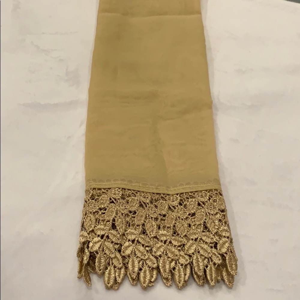 Set of 5 exquisite soft gold window coverings